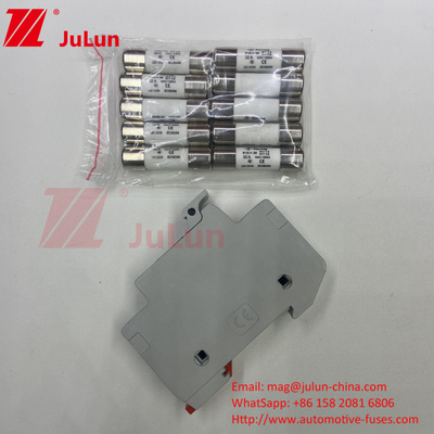 태양광 PV 설치를 위한 10A-63A PV 퓨즈 32A 10X38mm 1000V DC Din Rail 퓨즈 홀더