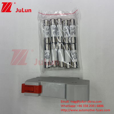 태양광 Pv 퓨즈 / 인버터 1500VDC 1000VDC 500VDC 10A-63A 30kA를 위한 Din Rail 태양광 퓨즈 홀더