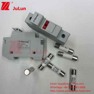 PV 모듈 보호용 세라믹 피우스와 함께 보유자 15A 태양 PV 피우 1000V 10 * 38mm Din Rail 태양 피우 An