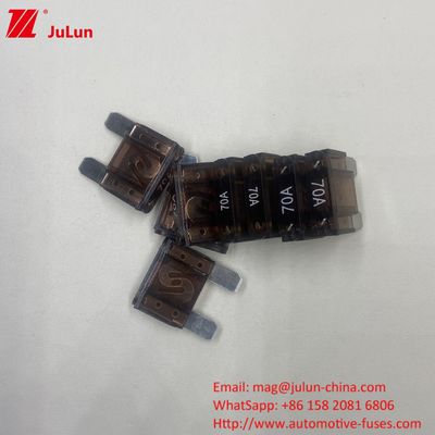 32VDC 40A 자동차 블레이드 퓨즈 자동차 전자 시스템 필수