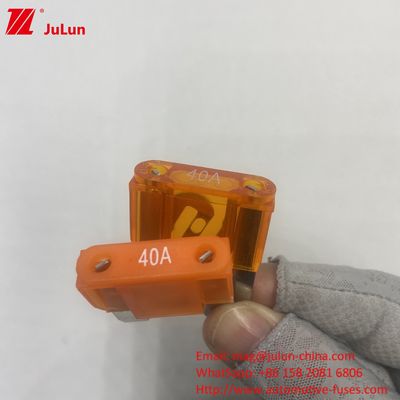 60A 32VDC 자동차 애플리케이션 및 보호용 자동 블레이드 피우