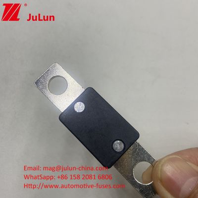 51mm 구멍 거리 자동차 EV320*-5X 225A 70VDC 피질 68*19*10mm 6KA 성능 차량에 대한 분쇄 용량