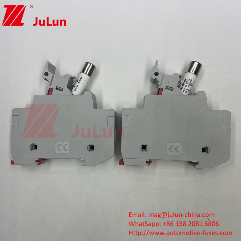 1000VDC 1500VDC 500VDC DIN 철도 태양 전지 패널 DC 32Amp 태양 퓨즈 홀더