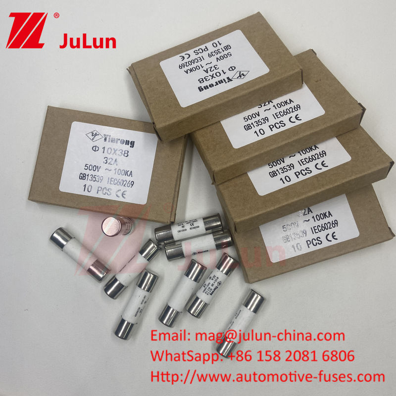 32A 10*38mm 15A 690VDC 1000VDC 패널 마운트 튼튼한 PV 스트링 보호를 위한 태양 광 피질