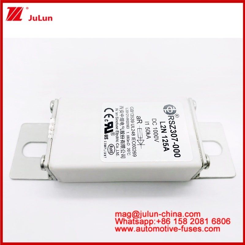 125A DC1000V 50KA AR 카레믹 튜버 RSZ307-000 L2N 피질 자동차 볼트 스터드 마운트 설계에서 EV/HEV 보호를 위해