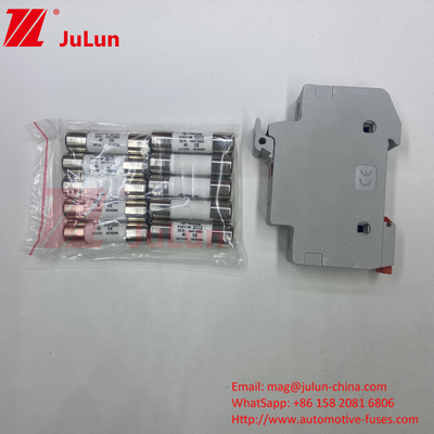 태양광 PV 설치를 위한 10A-63A PV 퓨즈 32A 10X38mm 1000V DC Din Rail 퓨즈 홀더