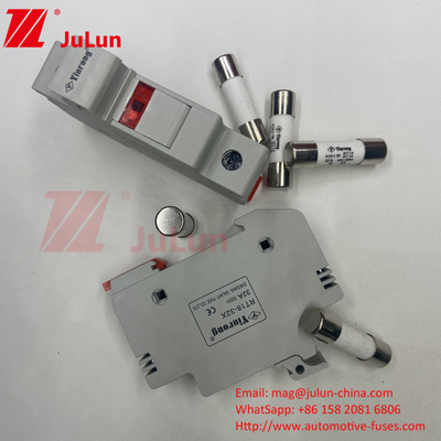PV 모듈 보호용 세라믹 피우스와 함께 보유자 15A 태양 PV 피우 1000V 10 * 38mm Din Rail 태양 피우 An